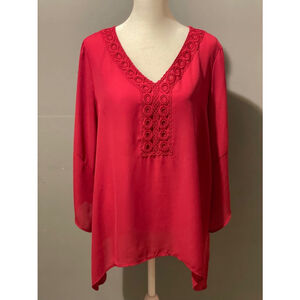 Women's beautiful lightweight sheer Pioneer Woman Blouse dark pink size Small